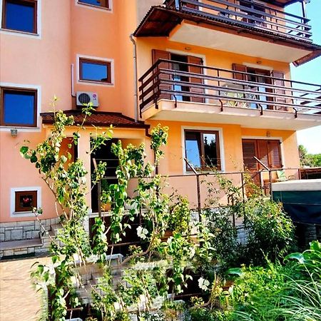 Apt Mirella Apartment Rovinj Exterior foto